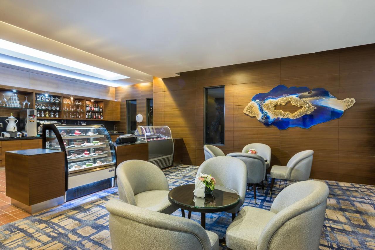 Art View - Convention & Exhibition Center Hotel 4*